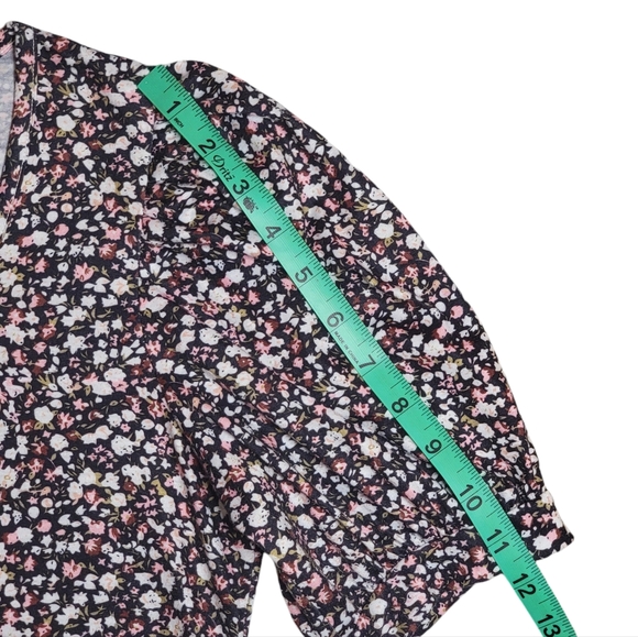 Floral Blouse - Multicolor Top - Women's Size Large - L - Picture 5 of 8